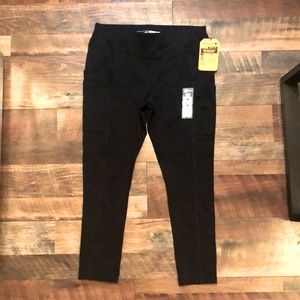 Carhartt force fitted ankle length black legging! Size medium! NWT!